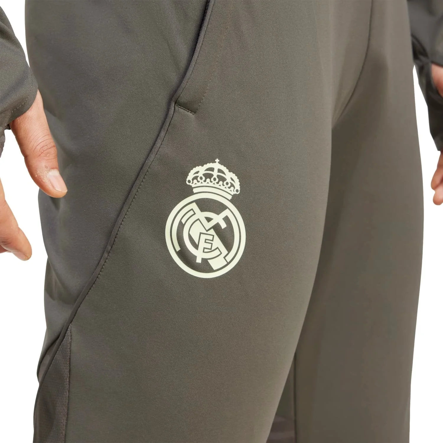 Pantalones Hombre adidas Entrenamiento 25/26 Caqui Oscuro - Image 5