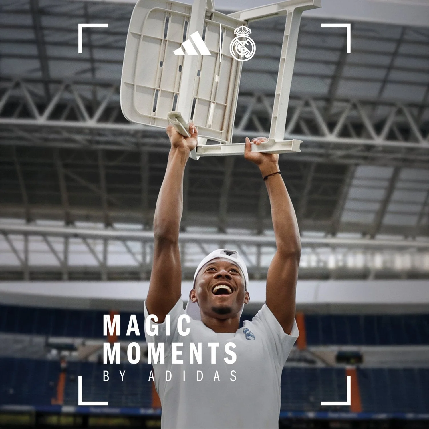 Camiseta Hombre Alaba adidas Magic Moments Blanca - Image 3