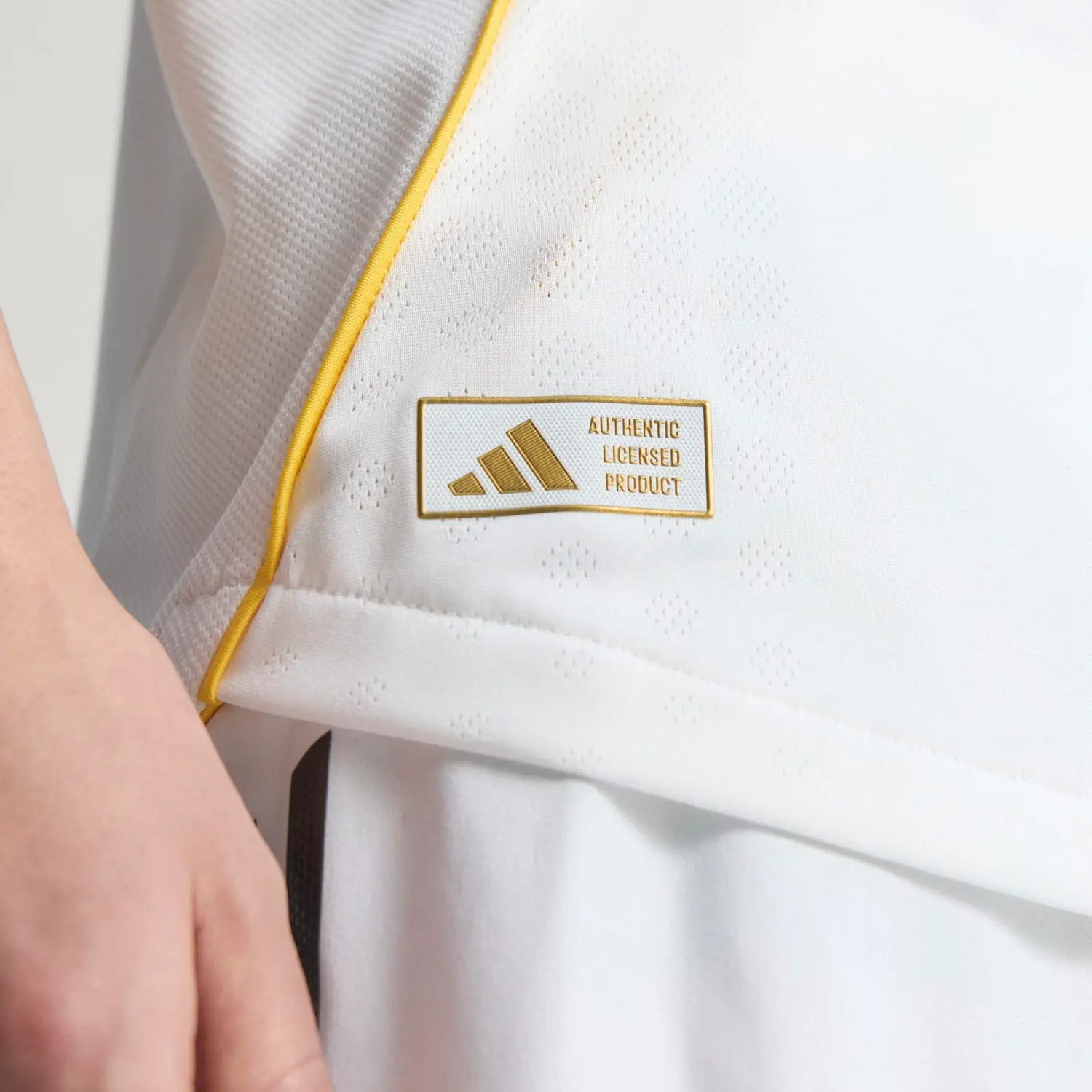 Camiseta Authentic Hombre Primera Equipación Blanca 25/26 - Image 5